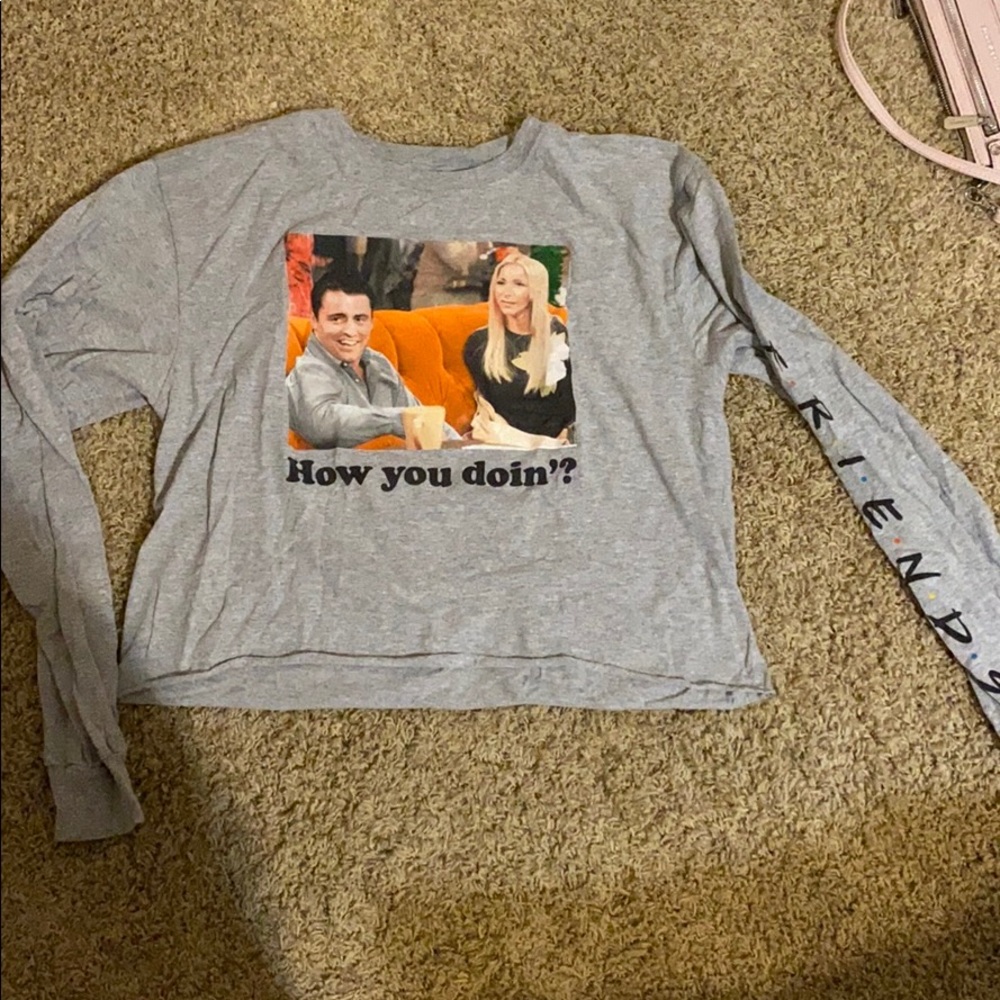 Long sleeve friends crop top